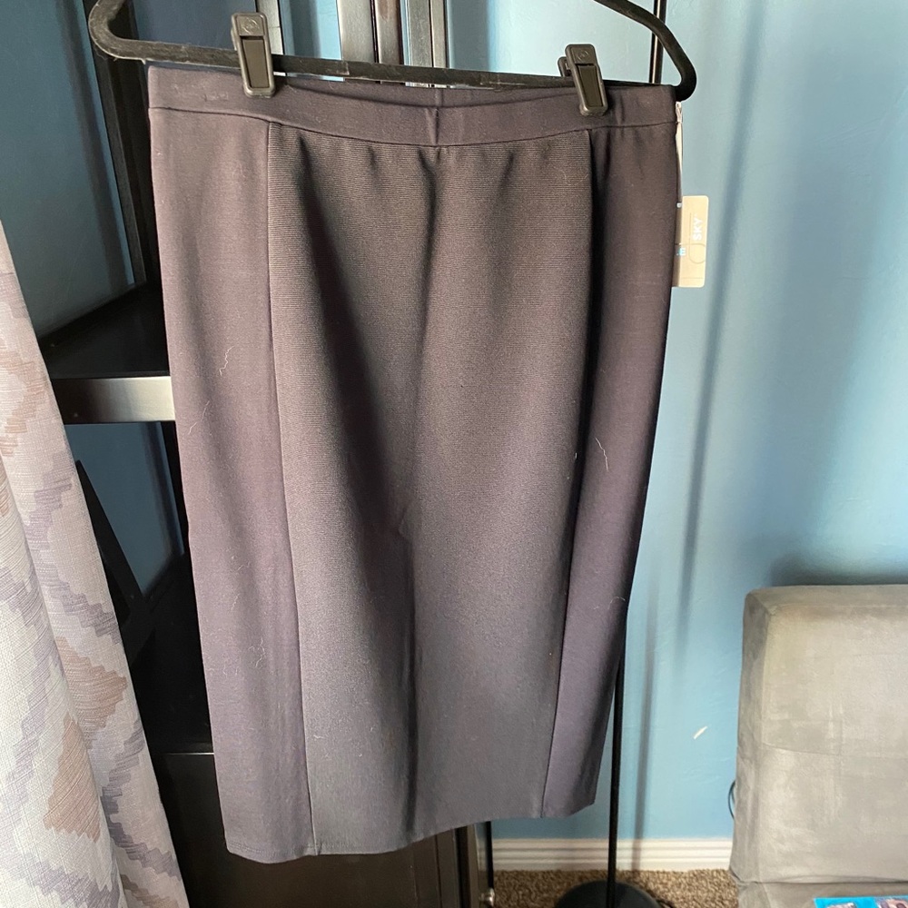Brand new pencil skirt